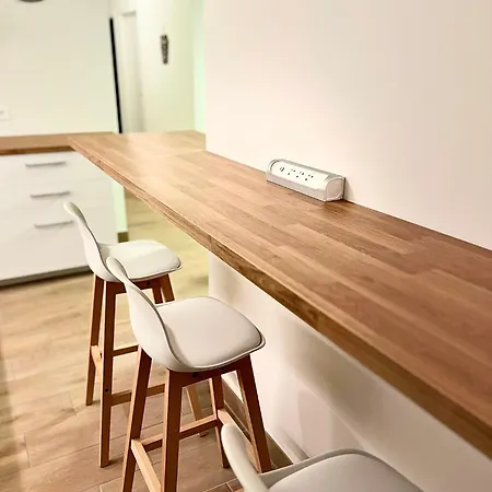 Grand Neuf Lumineux, Parking Gratuit, 10 Min Centre شقة *